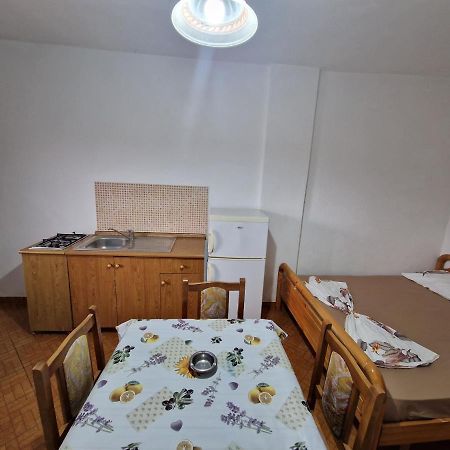 Guest House "Pisha" Дуррес Экстерьер фото