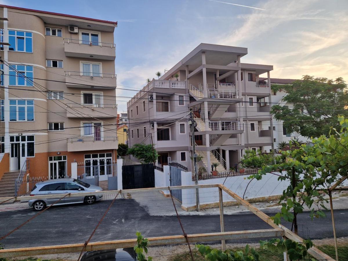 Guest House "Pisha" Дуррес Экстерьер фото