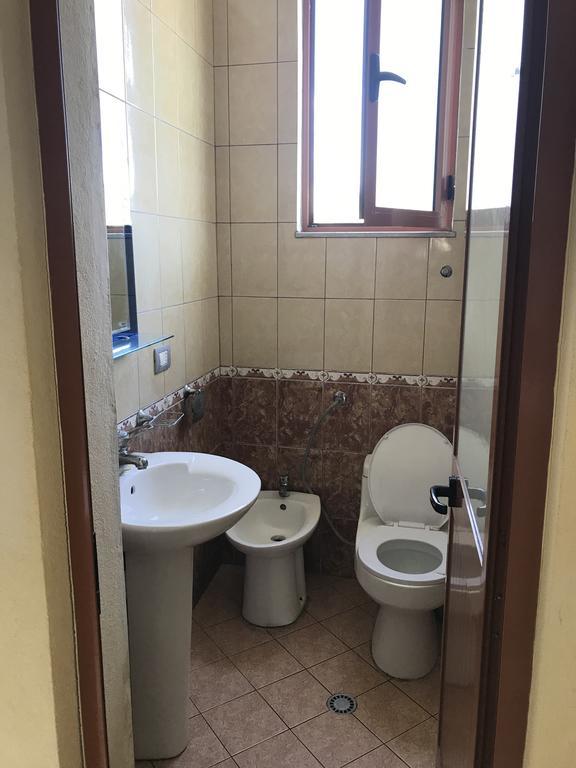 Guest House "Pisha" Дуррес Экстерьер фото