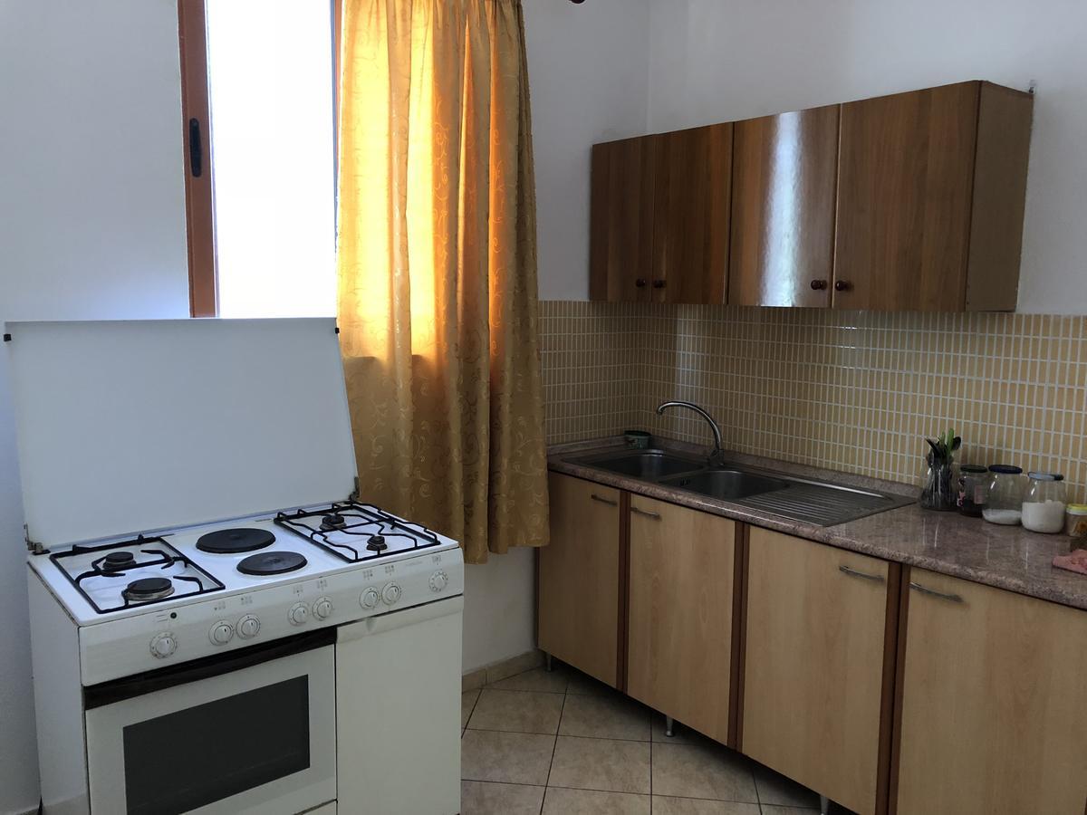 Guest House "Pisha" Дуррес Экстерьер фото